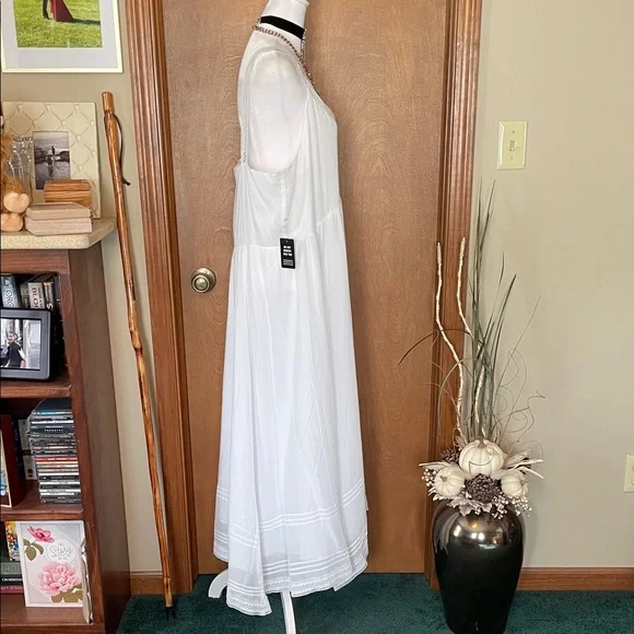 Elegant White Maxi Dress by Express - Picture 14 of 16